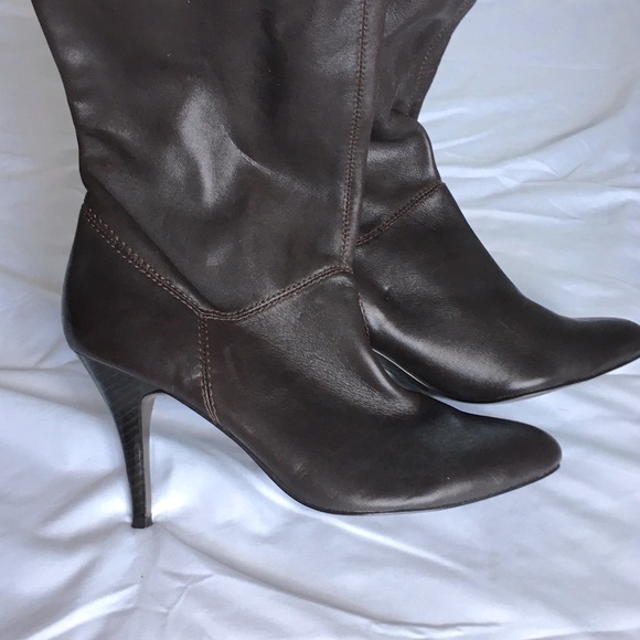 Vintage beautiful dark brown genuine leather stiletto boots. - Picture 4 of 8